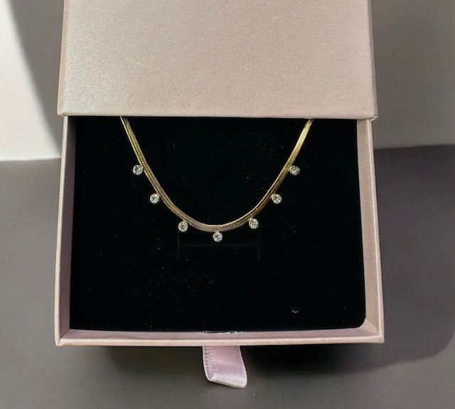 Gouden snake ketting met kristaldetails - Ylova