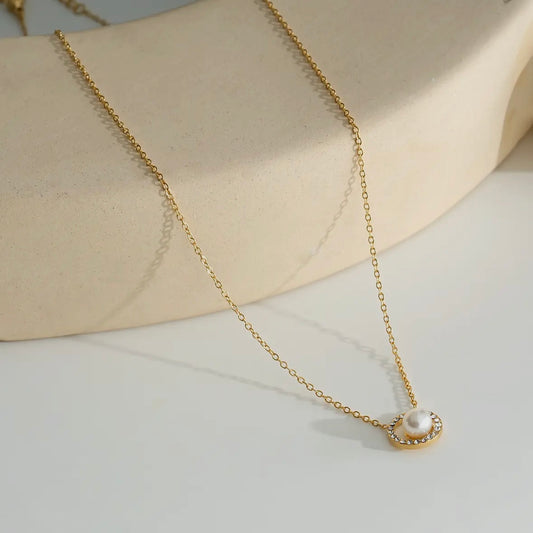 Gouden ketting met parel en kristallen - Ylova