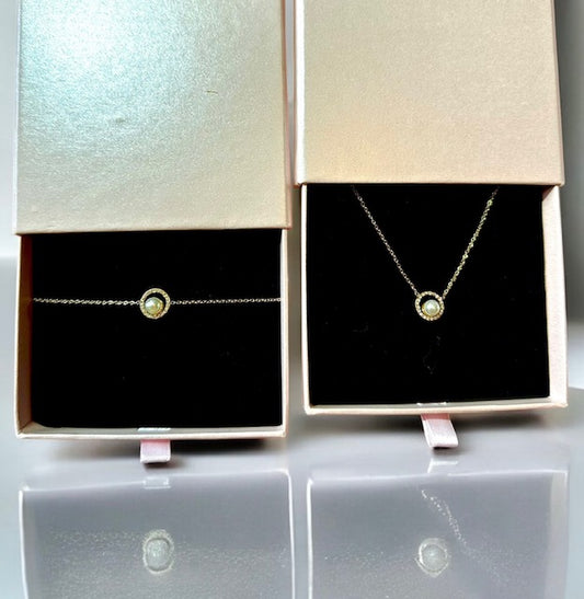 Gouden set met parel en diamantjes - Ylova