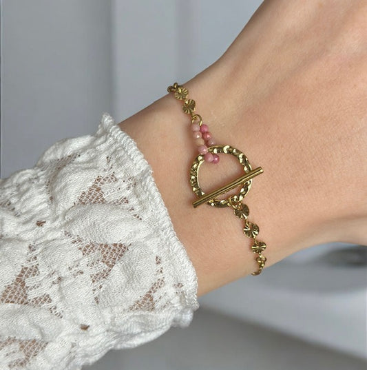 Gouden armband met roze accenten - Ylova