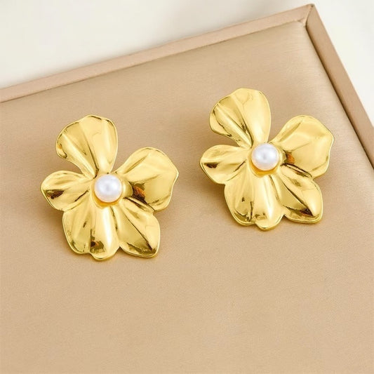 Gouden bloem oorbellen