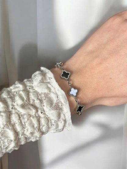 Zilveren armband met klavers - Ylova